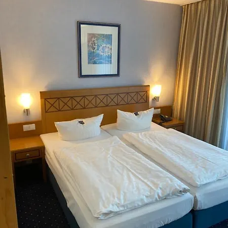 Hotel Strandhotel Seestern 3*