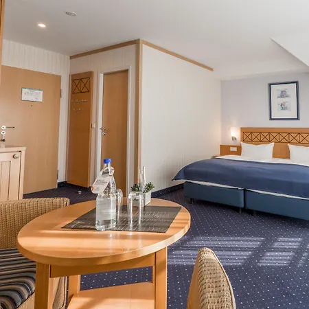 Strandhotel Seestern 3*