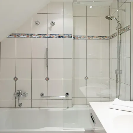 فندق Strandhotel Seestern بابي