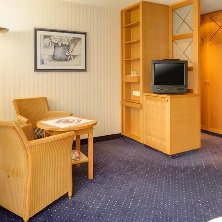 Hotel Strandhotel Seestern 3*